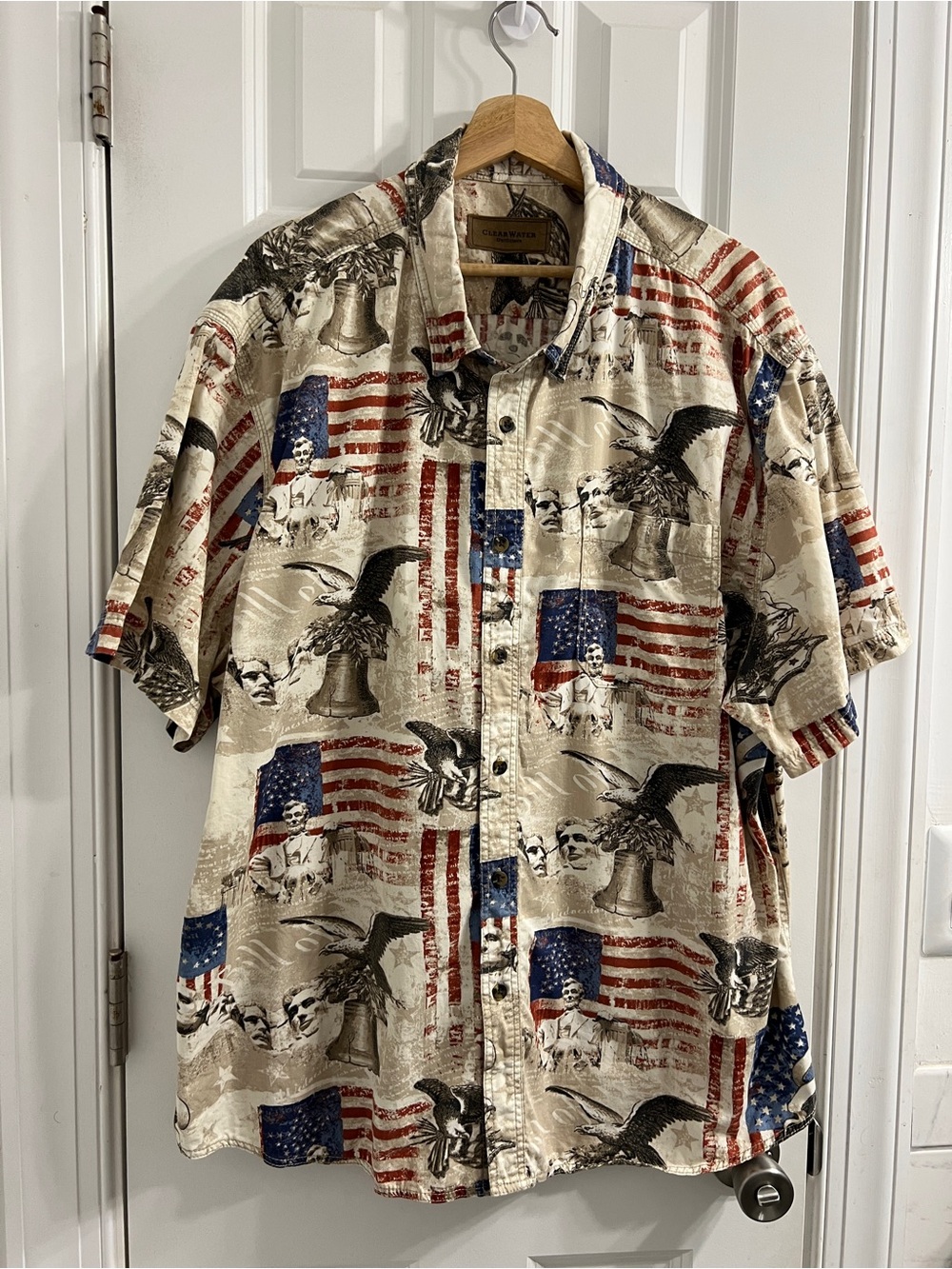 🌟🇺🇸Vintage Patriotic Short-Sleeve Button-Up Shirt . USA 4th of July men’s 2XL